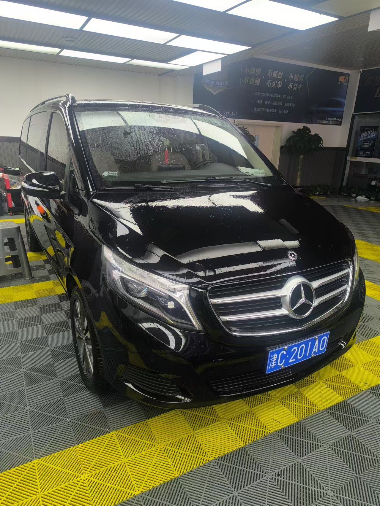 奔驰V260装贴K1000
