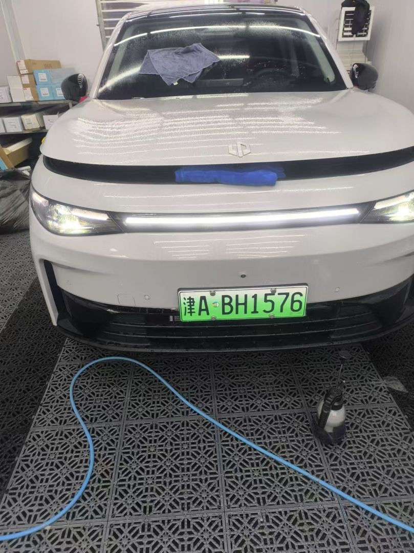 零跑C10装贴K1000