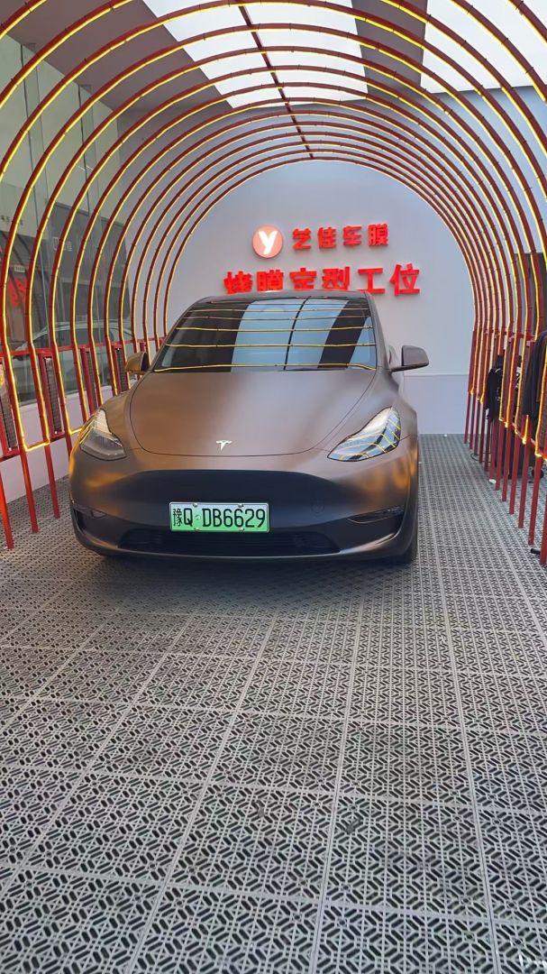 特斯拉Model   y装贴M7哑光-钻石系列车衣哑光