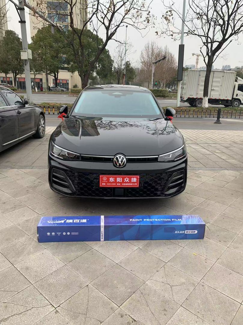 大众帕萨特装贴M6-钻石系列车衣6.5