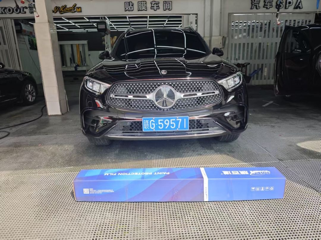 奔驰GLC 260L装贴M7-钻石系列车衣7.5