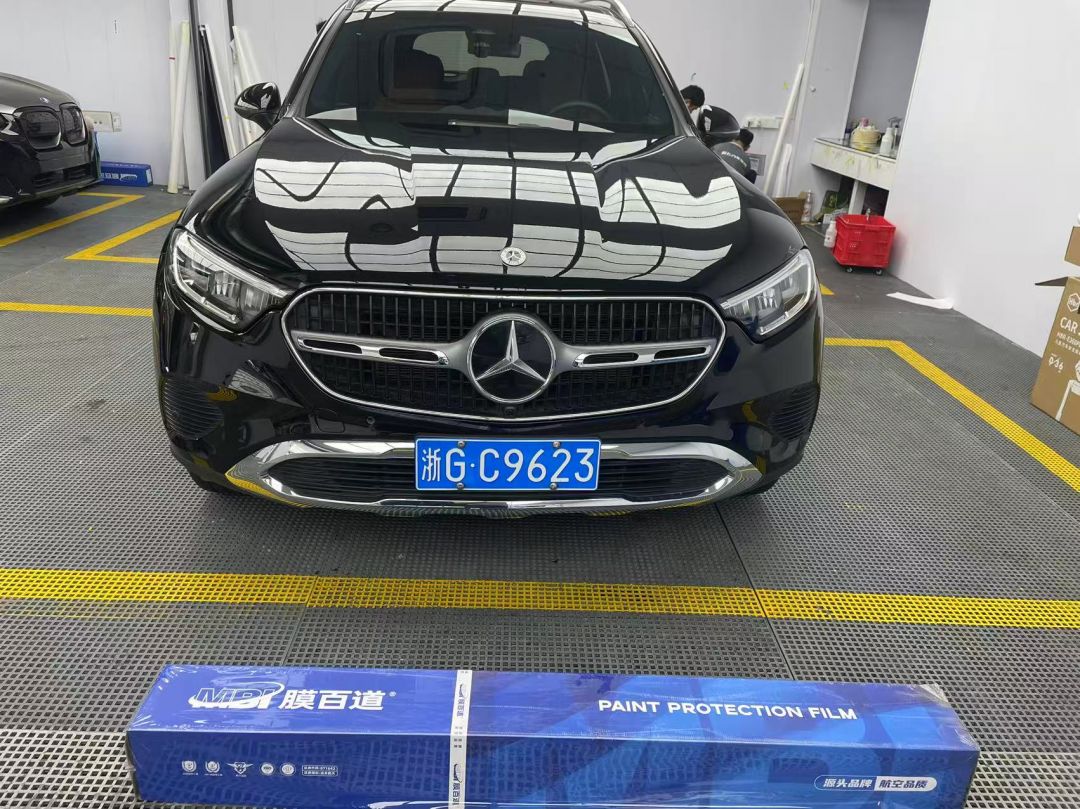 奔驰奔驰GLC装贴B7-铂金系列车衣7.5
