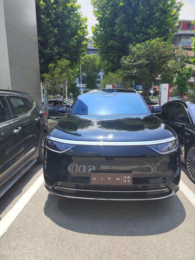 赛力斯问界M8装贴稀拓系列太阳膜75/稀拓系列太阳膜15