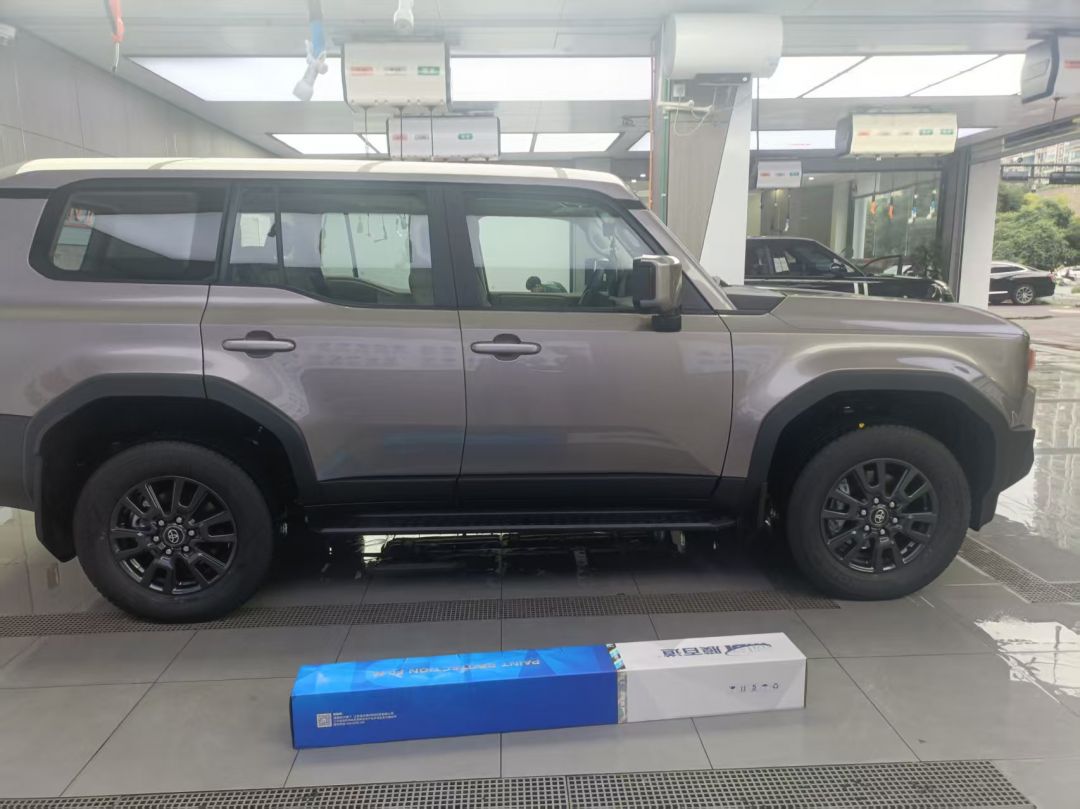 特斯拉model Y装贴B7-铂金系列车衣7.5