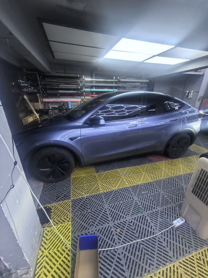 特斯拉ModelY装贴M8-钻石系列车衣8.5