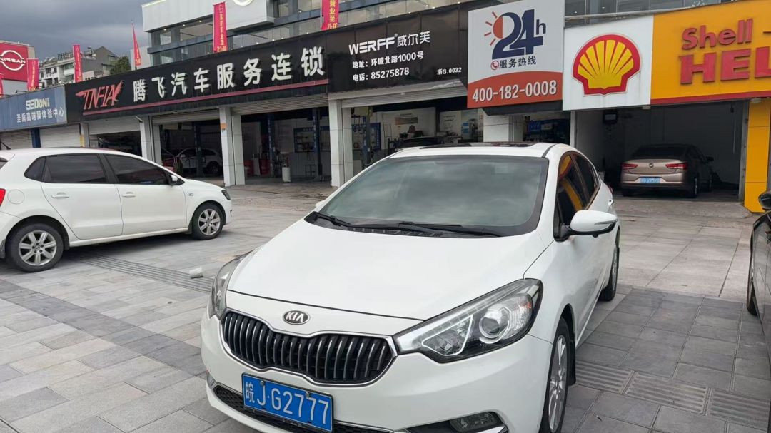 起亚K3装贴稀拓系列太阳膜75/稀拓系列太阳膜35