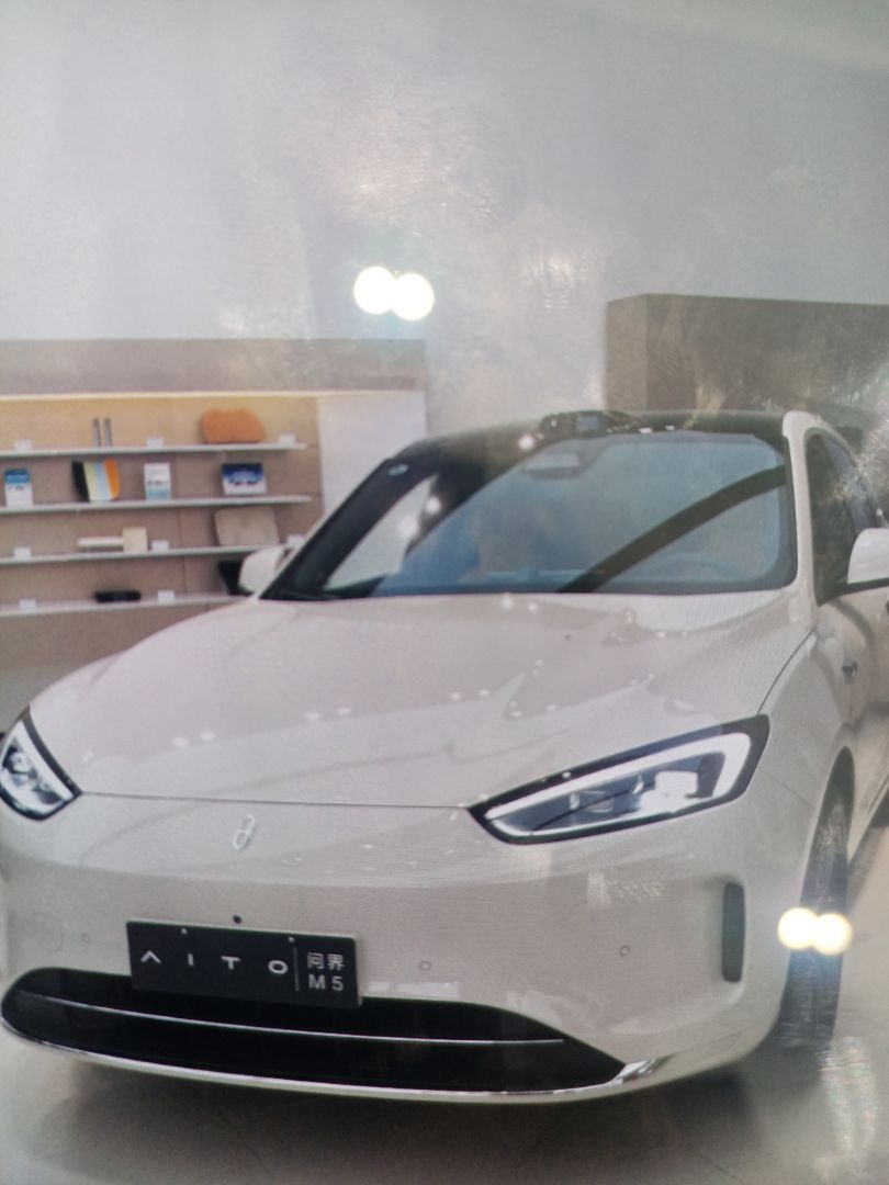 赛力斯问界m5装贴稀拓系列太阳膜75/稀拓系列太阳膜35