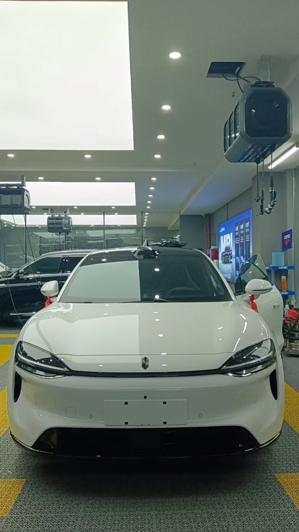 奇瑞汽车纯电R7装贴稀拓系列太阳膜75/稀拓系列太阳膜15