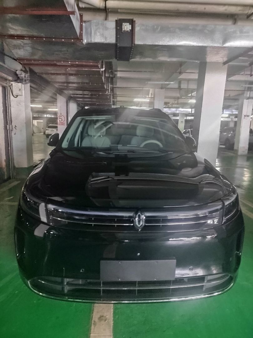 赛力斯问界M7装贴稀拓系列太阳膜75/稀拓系列太阳膜15