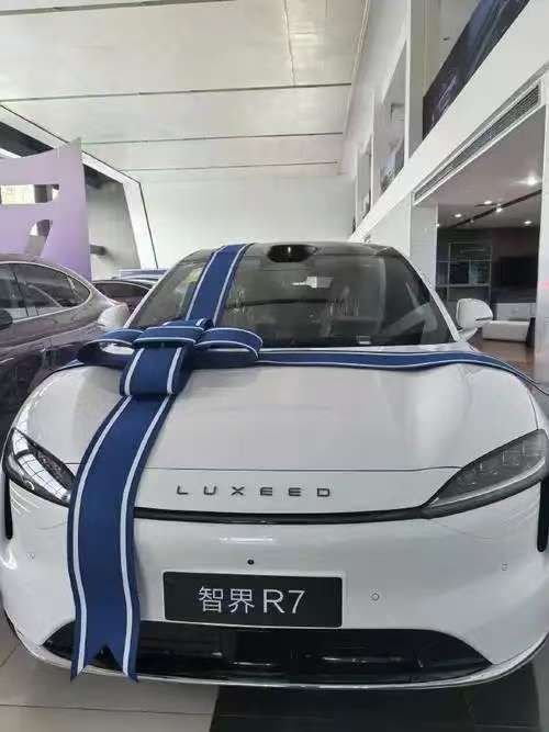 奇瑞智界R7装贴M6-钻石系列车衣6.5