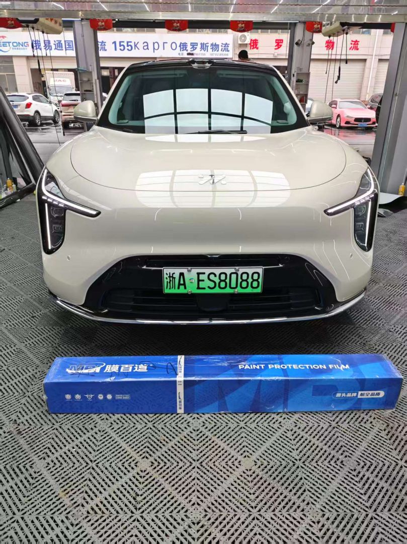 智己LS6装贴M8-钻石系列车衣8.5