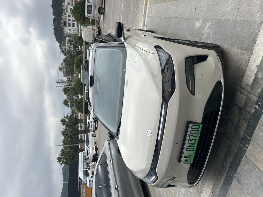 领跑C11装贴I7-星耀系列隐形车衣7.5