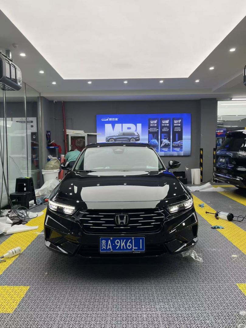 广州本田雅阁装贴M8-钻石系列车衣8.5