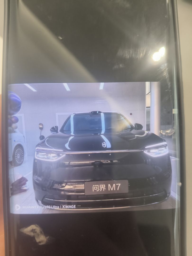 赛力斯问界M8装贴稀拓系列太阳膜75/稀拓系列太阳膜35