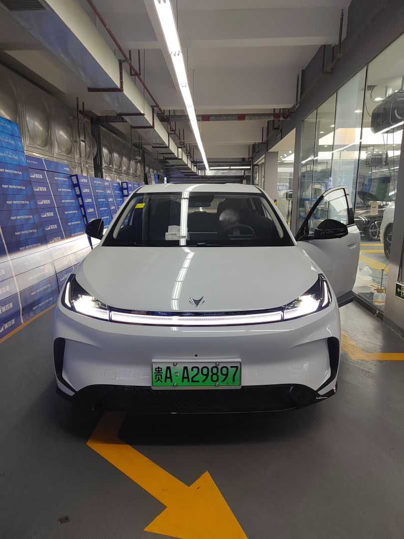 极狐极狐装贴睿耀系列太阳膜（非吸热型5G膜）70				/睿耀系列太阳膜（非吸热型5G膜）30				