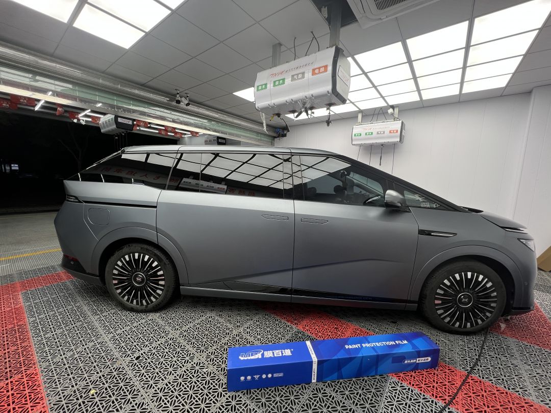 小鹏X9装贴M7哑光-钻石系列车衣哑光