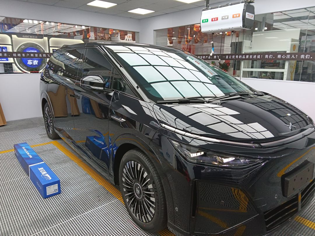 小鹏X9装贴稀拓系列太阳膜75/稀拓系列太阳膜15