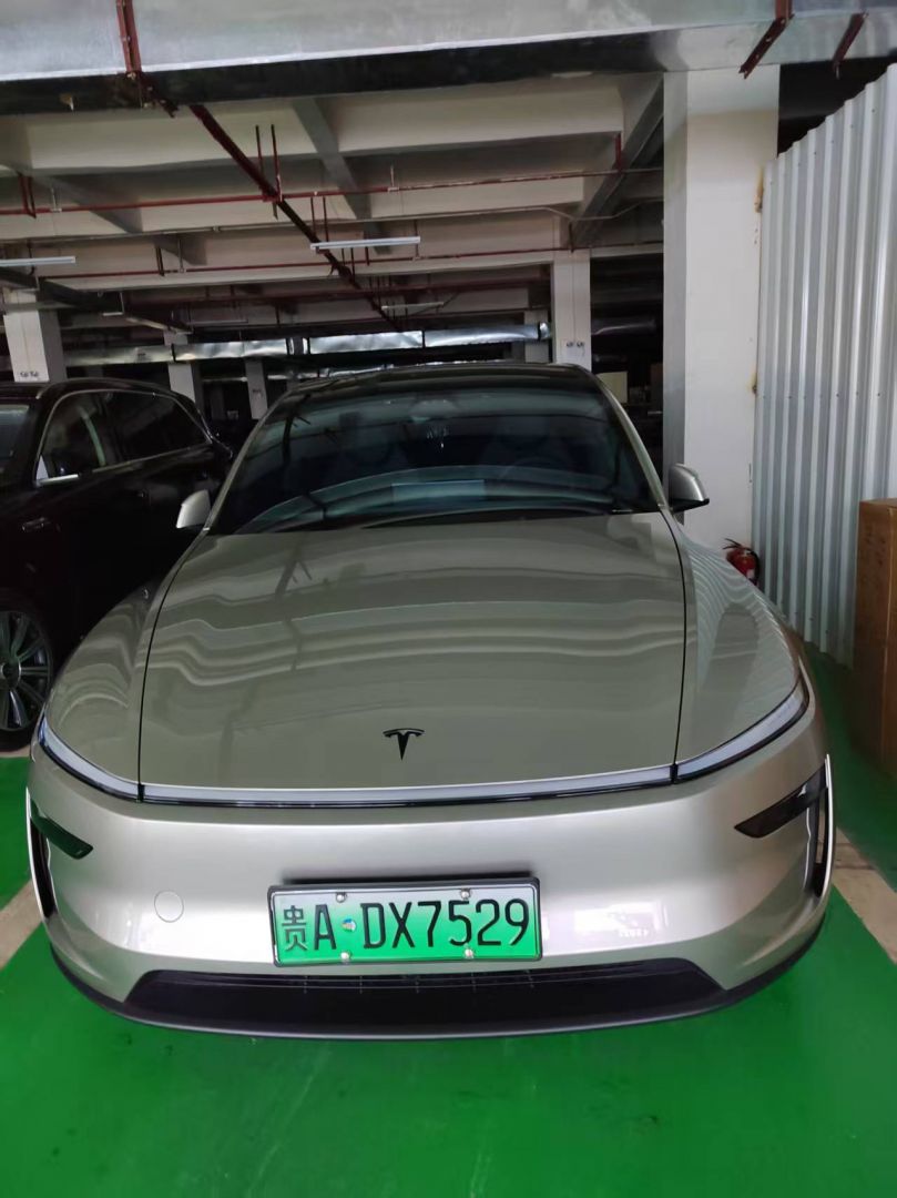 特斯拉Model Y装贴M8-钻石系列车衣8.5