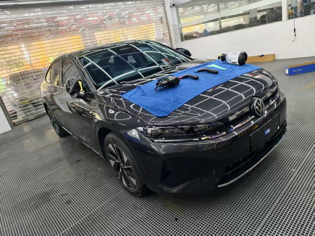 大众速腾L装贴稀拓系列太阳膜75/稀拓系列太阳膜15