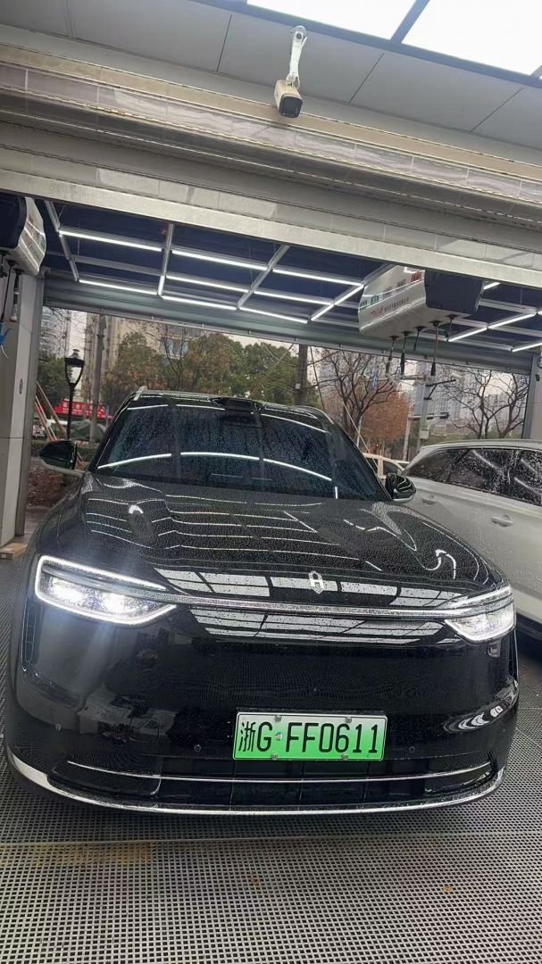 问界M7装贴稀拓系列太阳膜75/稀拓系列太阳膜15