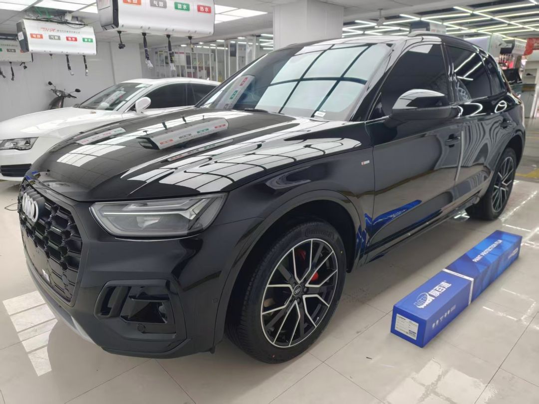 奥迪Q5L装贴M8-钻石系列车衣8.5