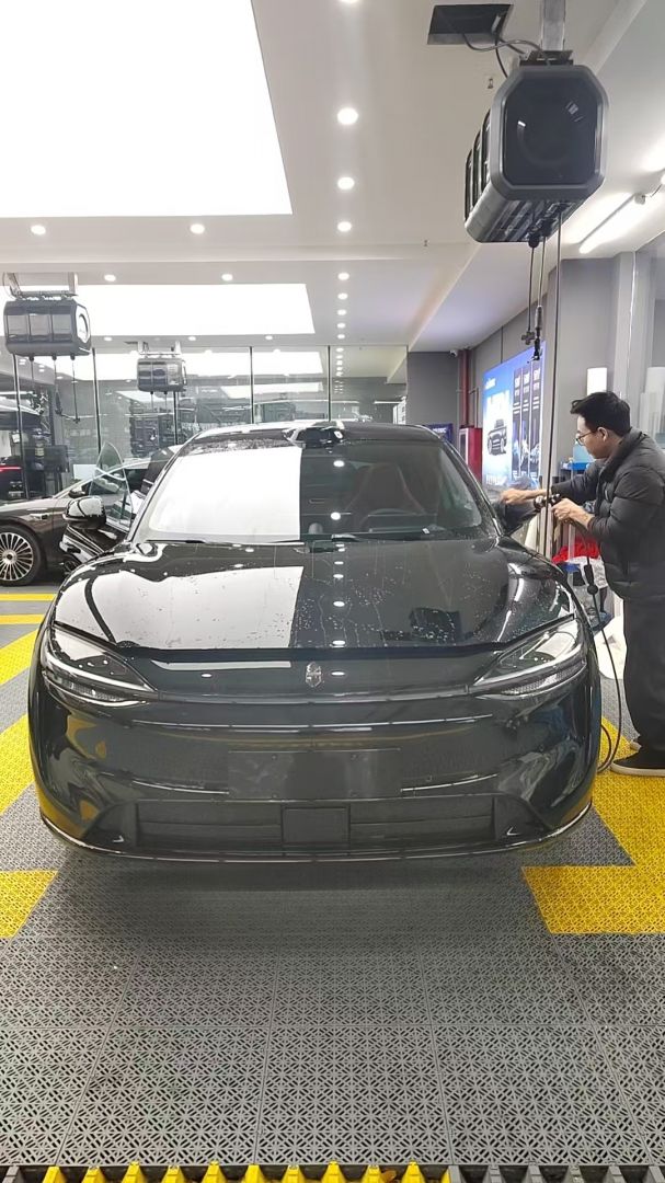 奇瑞智界R7装贴M6-钻石系列车衣6.5